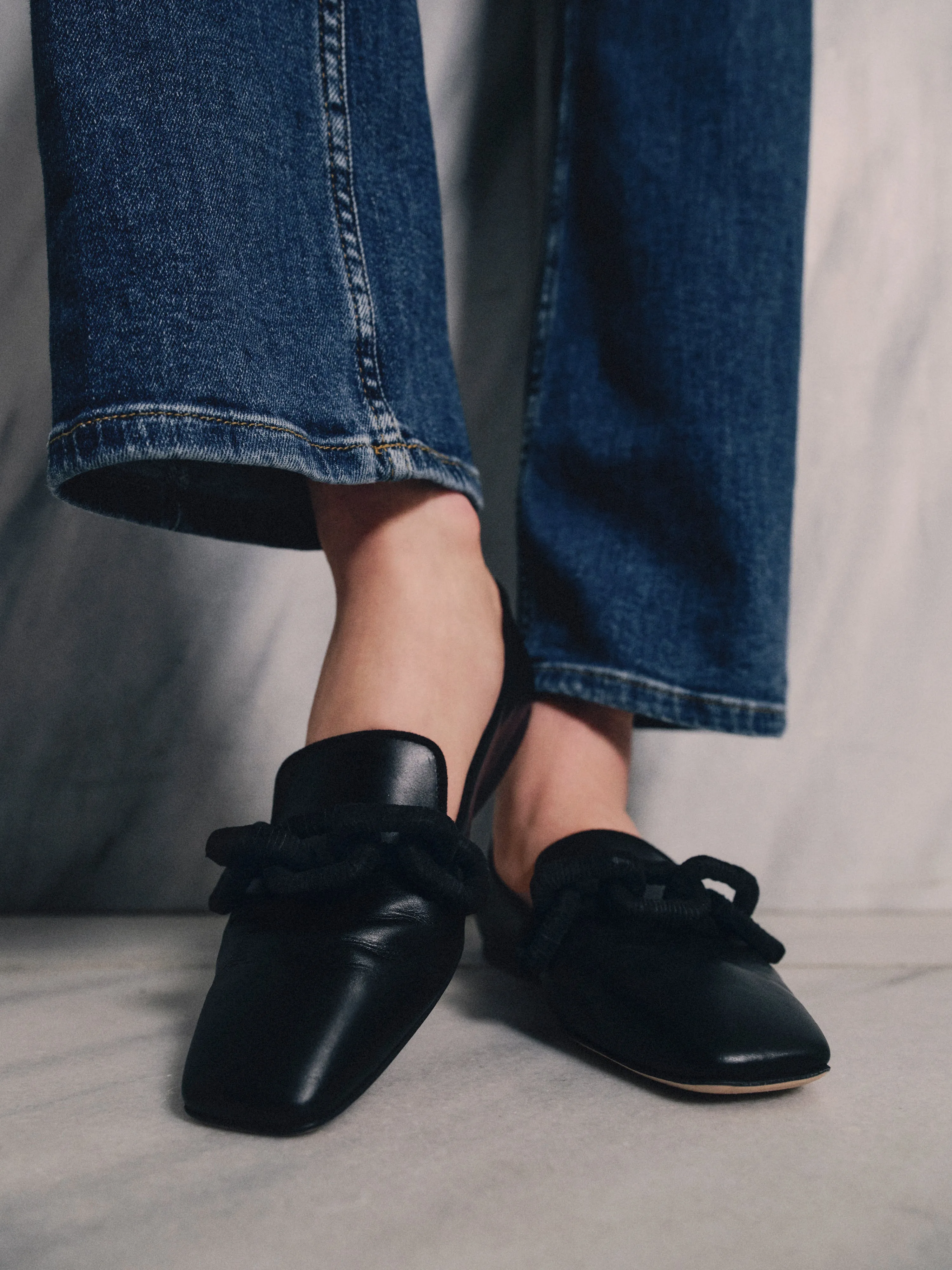 Catena Black Flat Moccasin