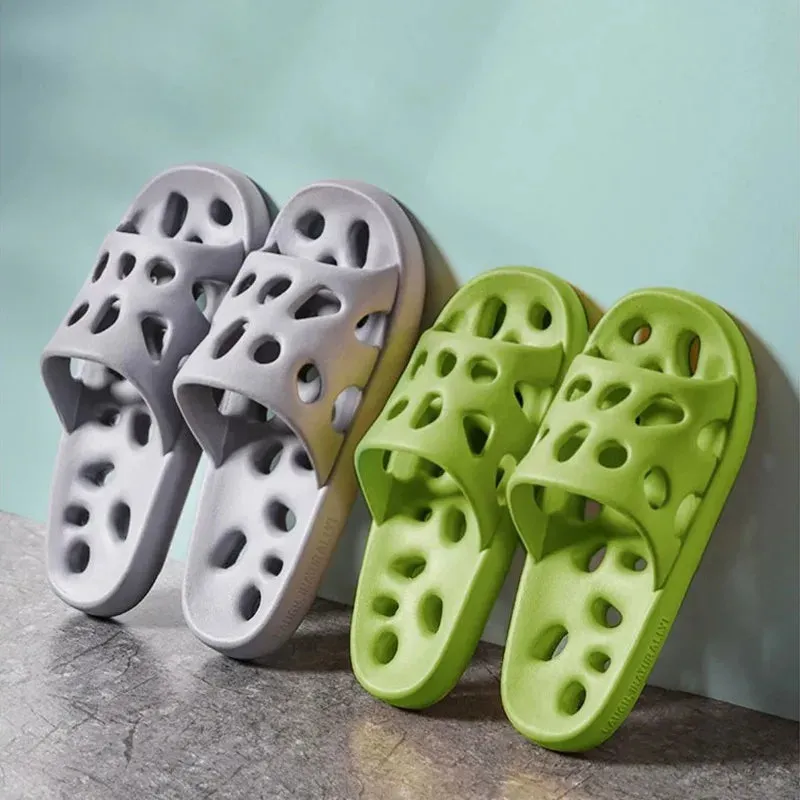 Summer Beach Flip Flops: Non-Slip Water Leaky Slippers