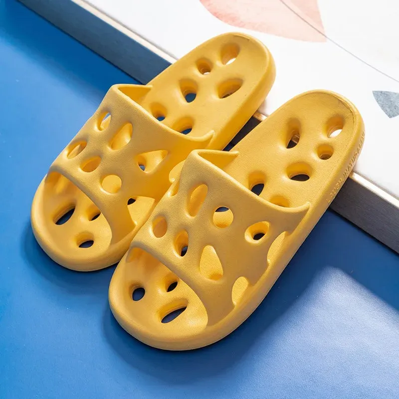 Summer Beach Flip Flops: Non-Slip Water Leaky Slippers